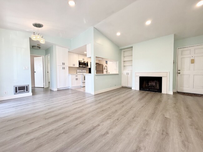 Primary Photo - Remodeled 2 bedroom 1 bath unit with laund...