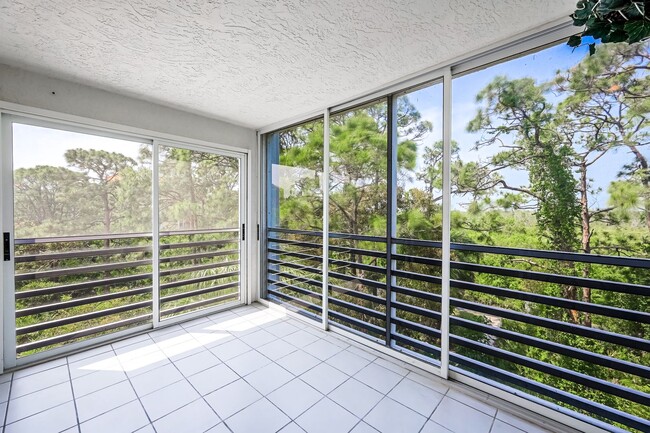 Screened lanai - 270 Naples Cove Dr