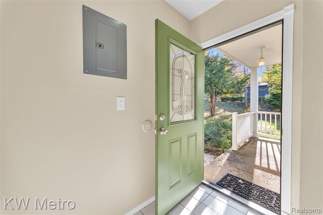 Building Photo - 2416 Shawood Dr