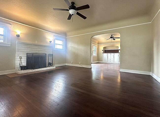 Building Photo - 18 North St