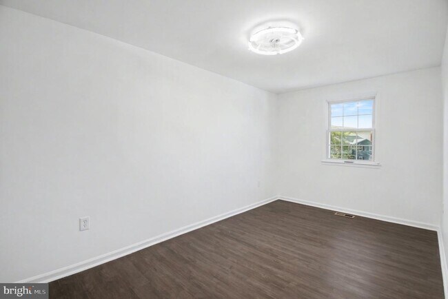 Building Photo - 14113 Morrison Ct