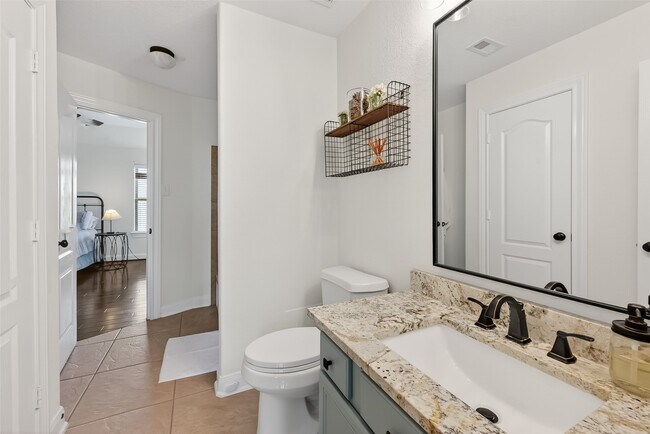 Building Photo - 99 Buck Trail Pl