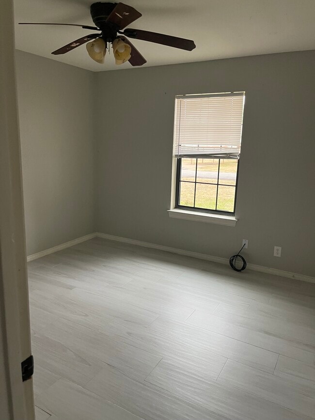 Building Photo - 14495 Amy Dr