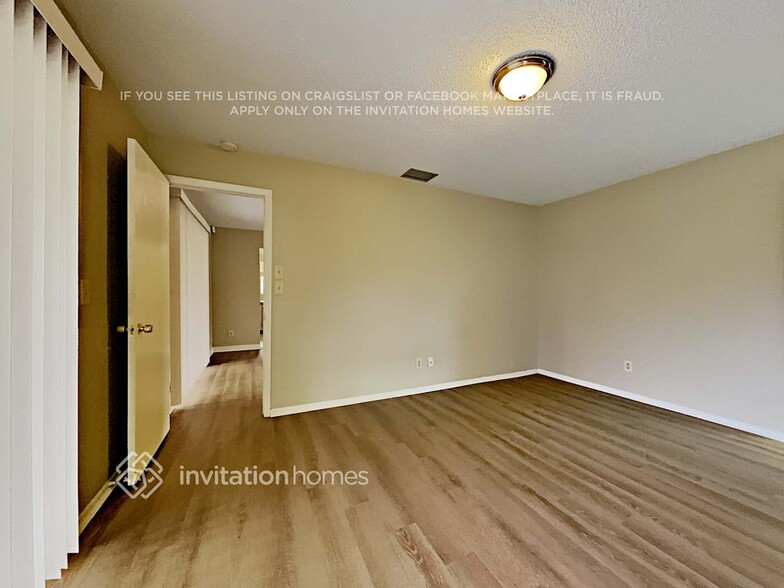 Building Photo - 2059 Sandpiper Dr
