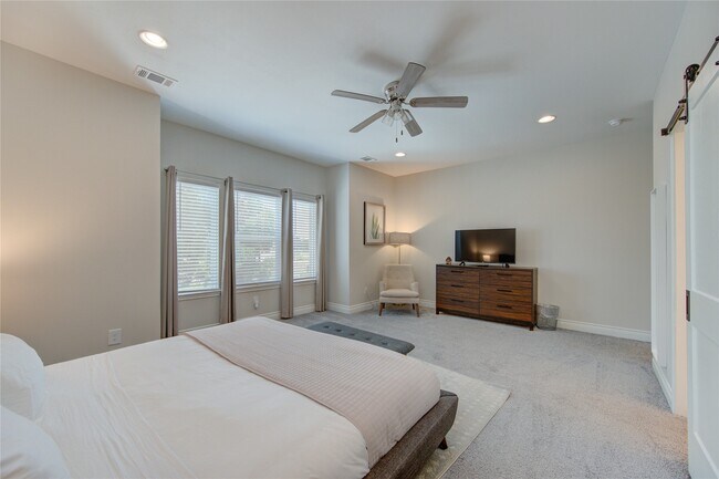 Building Photo - 3108 Wentworth St