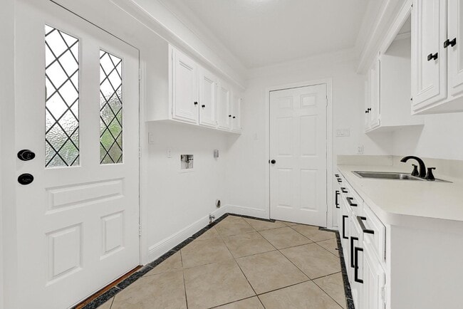 Building Photo - 15618 Banty Falls Ct