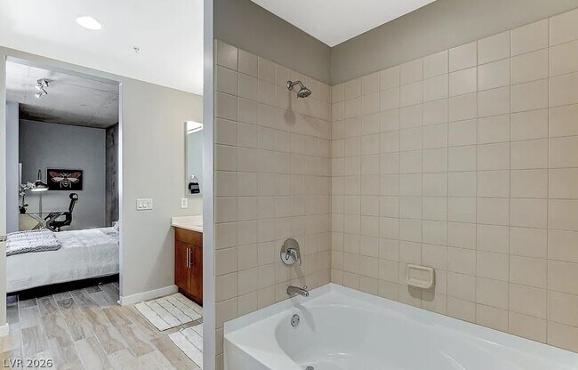 Building Photo - 353 E Bonneville Ave