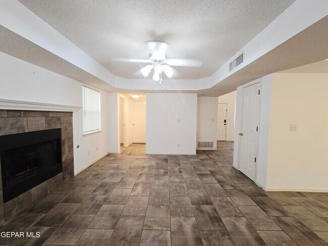 Building Photo - 1504 Bill Mueller Pl