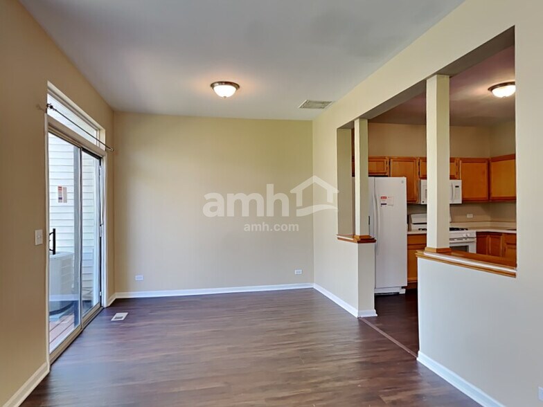 Building Photo - 953 Mesa Dr