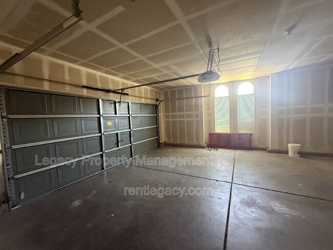 Building Photo - 4312 Accordion Wy
