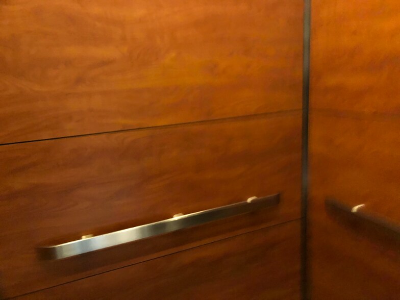 Building Photo - 147 Main St