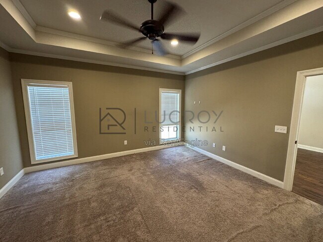 Building Photo - 120 Marion Dr