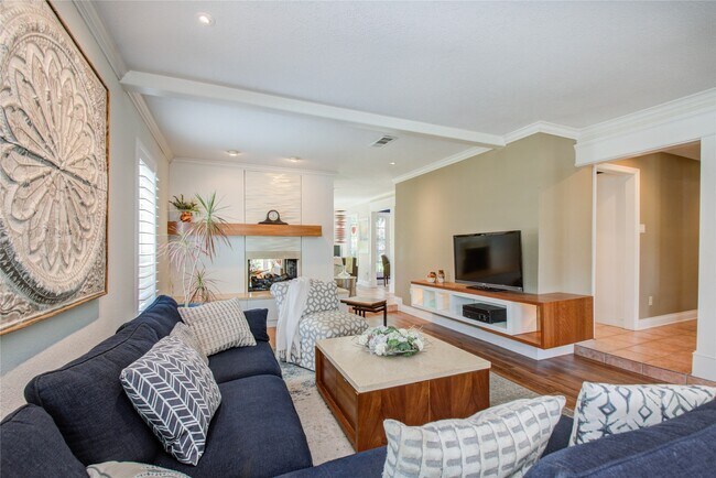 Building Photo - 16209 Wall St