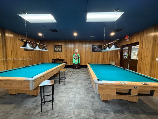 Building Photo - 16521 Blatt Blvd