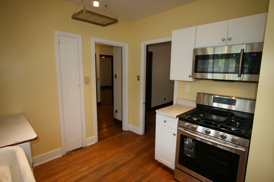 Kitchen looking toward Dining room and bedrooms - 328 S Aiken Ave