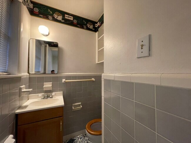 Half Bath - 1208 Tulane Ave