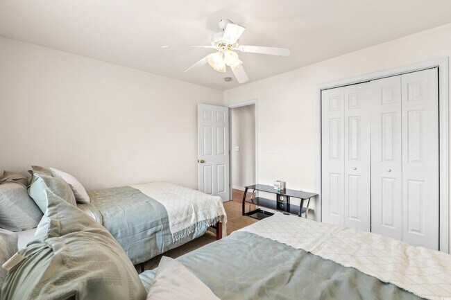 Building Photo - 400 Black Smith Ln