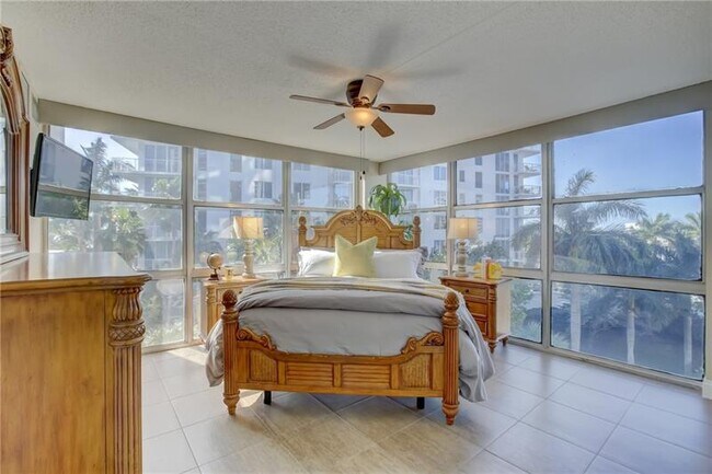 Building Photo - 2841 N Ocean Blvd