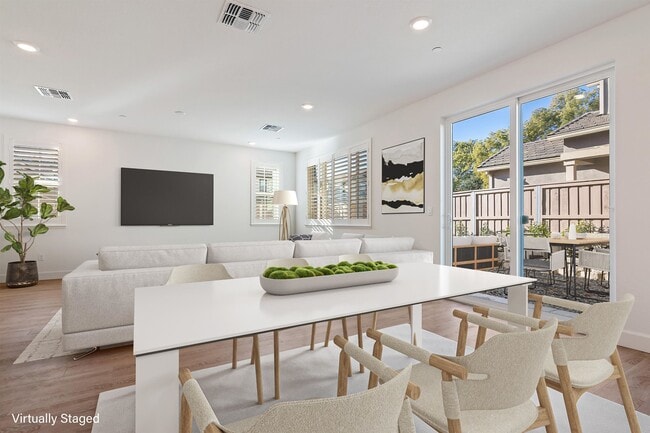 Building Photo - 3012 Vasquez Ct