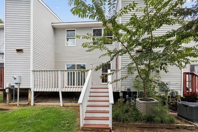 Building Photo - 5306 Aden Ct