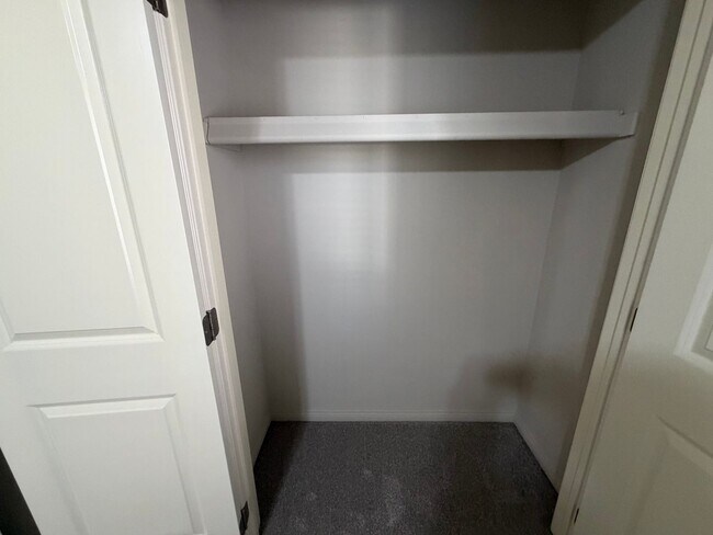 Building Photo - 13776 Grandeur Ave