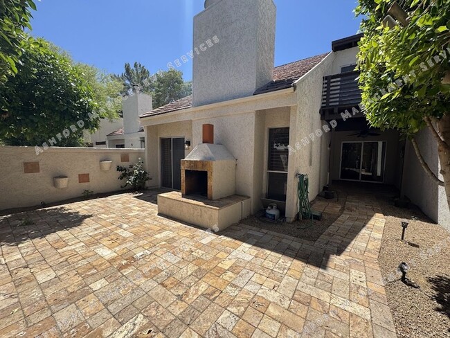 Building Photo - BEAUTIFUL 3 BEDROOM 2.5 BATHROOM HOME IN S...