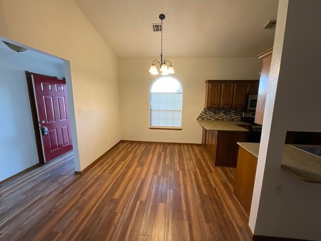Building Photo - 508 Fire Light Dr