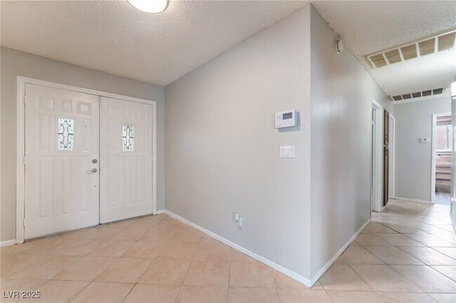 Building Photo - 2275 Covey Ln