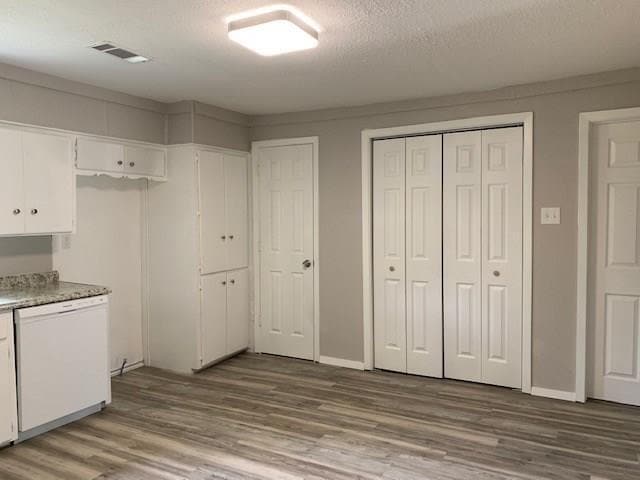 Building Photo - 719 E Chestnut St