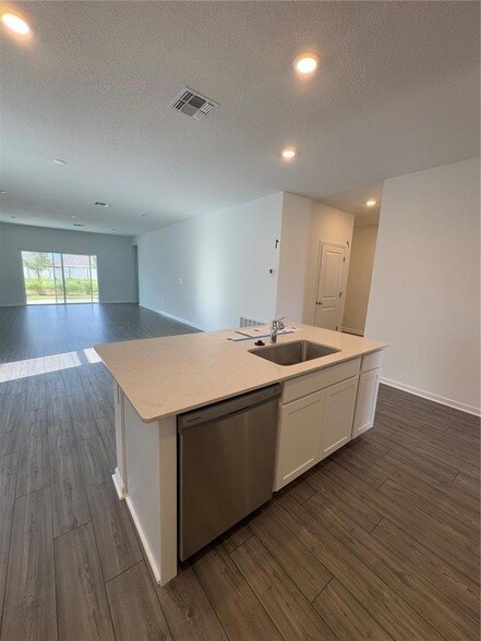 Building Photo - 4725 SW 83rd Lp