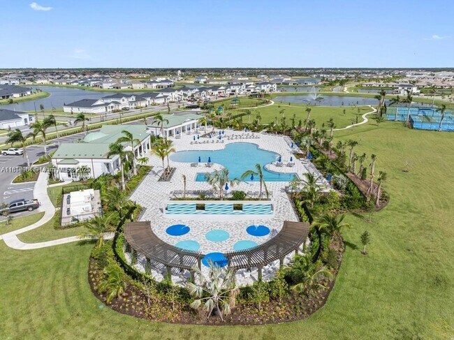 Building Photo - 13138 SW Valletta Wy