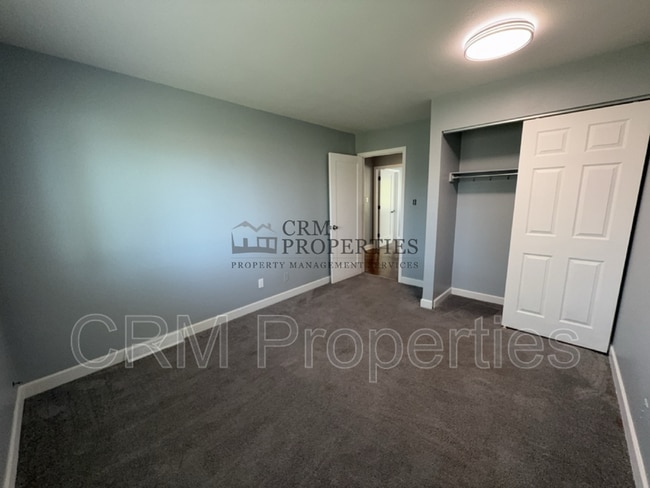 Building Photo - 42024 Hamilton Ct