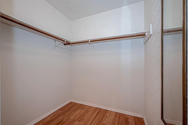 Building Photo - 4212 Belle Park Dr