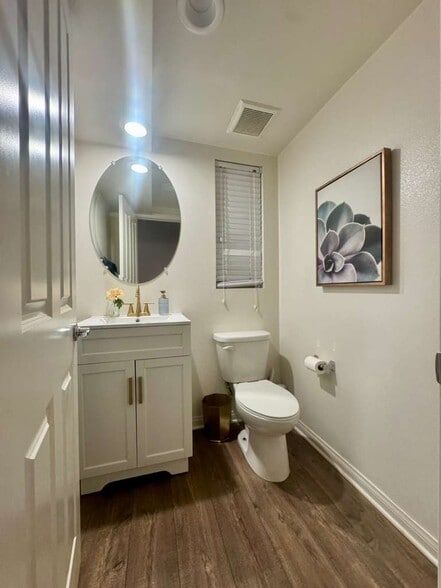 Building Photo - 1042 Sea Glass Way