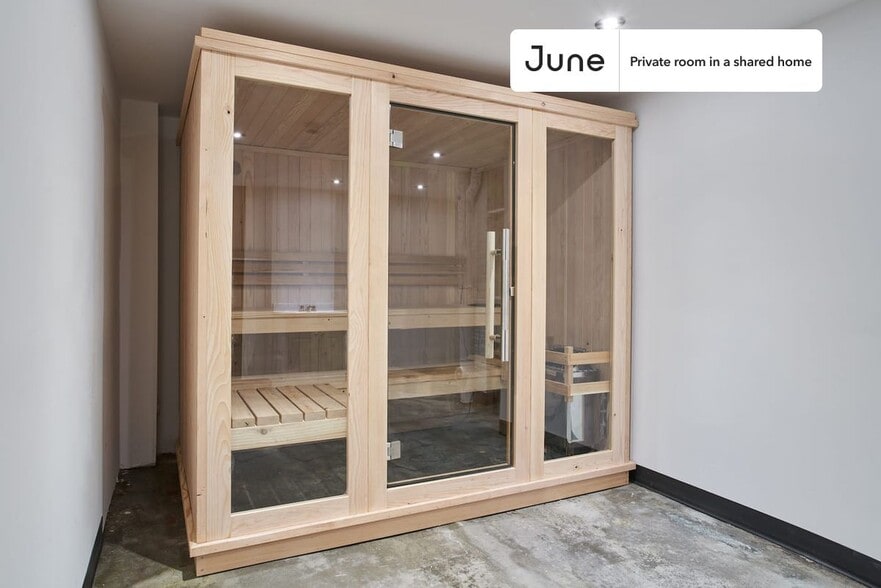 Building Photo - Cozy Private ROOM in Bed-Stuy