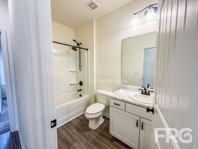 Building Photo - 3919 Wilum Cir