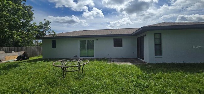 Building Photo - 5498 Montego Ln