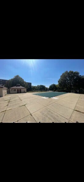 Building Photo - 1460 Fairlane Dr