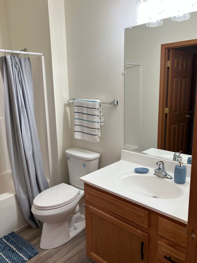 Building Photo - Modern & Spacious 3-Bedroom Ranch Condo – ...