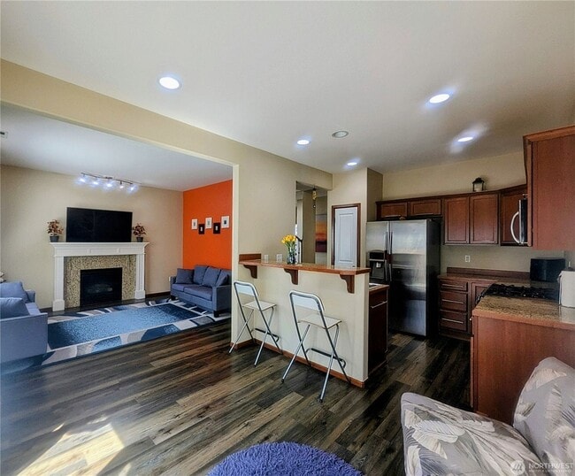 Building Photo - 4bd/2.5ba Lynnwood Home