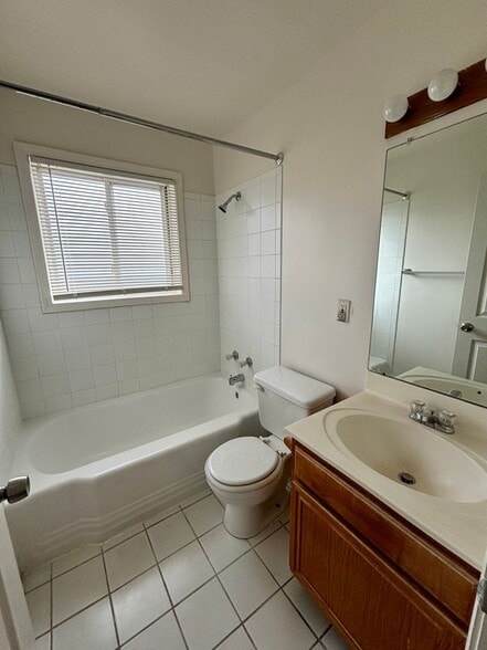 Building Photo - 776 Millersport Hwy