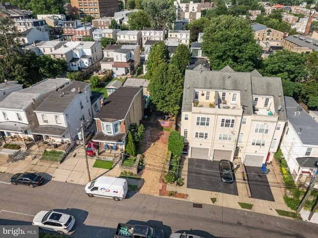 Building Photo - 4130 Pechin St