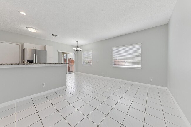 Building Photo - 6007 Red Plum Ct