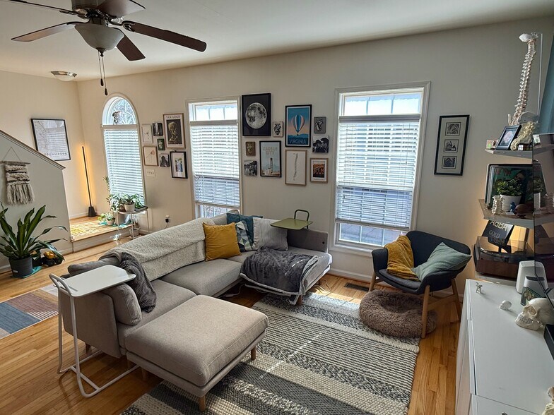 Building Photo - 171 Brookwood Dr