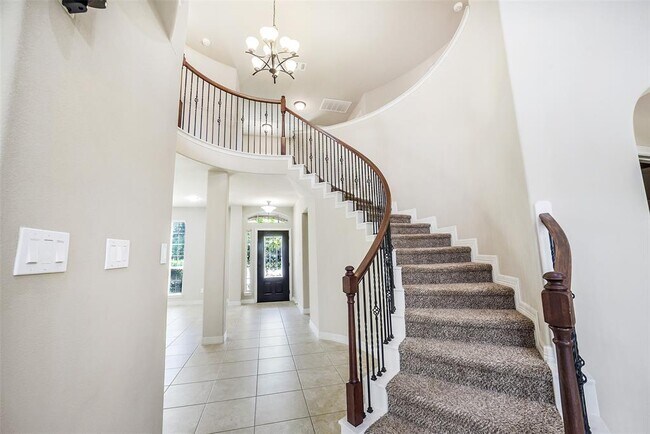 Building Photo - 16815 Violet Trace Ct