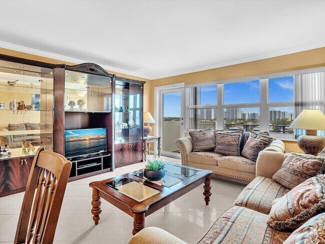 Building Photo - 401 Golden Isles Dr