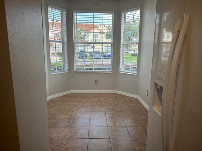 Building Photo - 1214 S Beach Cir