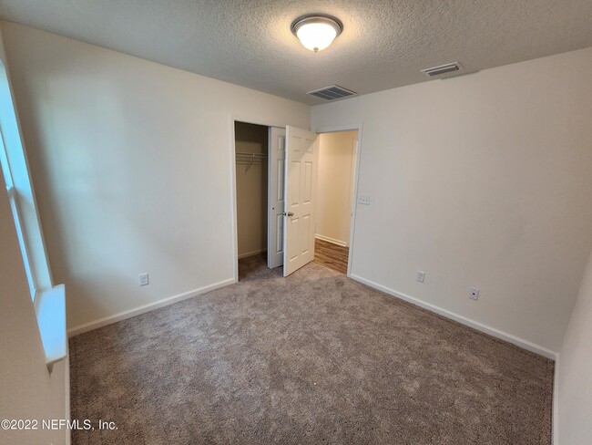 Building Photo - 3035 Lucille Ln