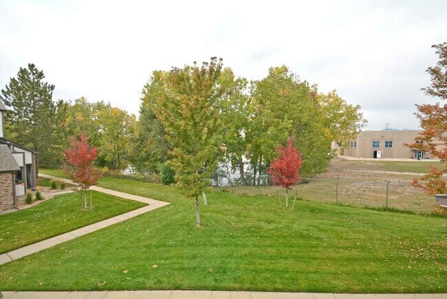 Building Photo - Condo