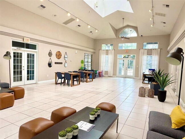 Building Photo - 3846 Bay Club Cir